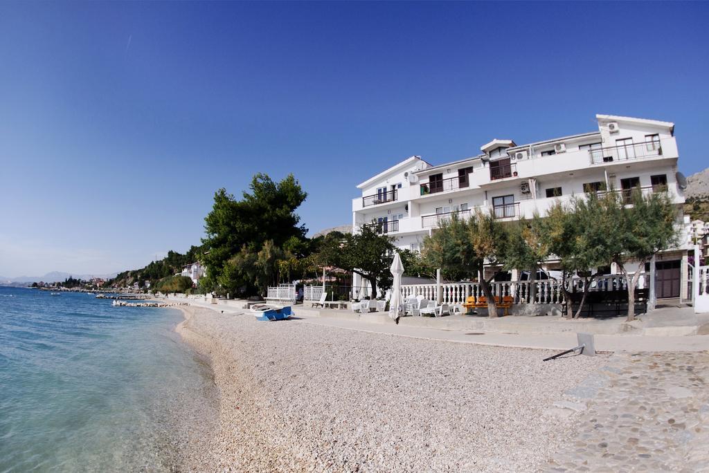 Apartments Marija Petricevic Podstrana Bagian luar foto