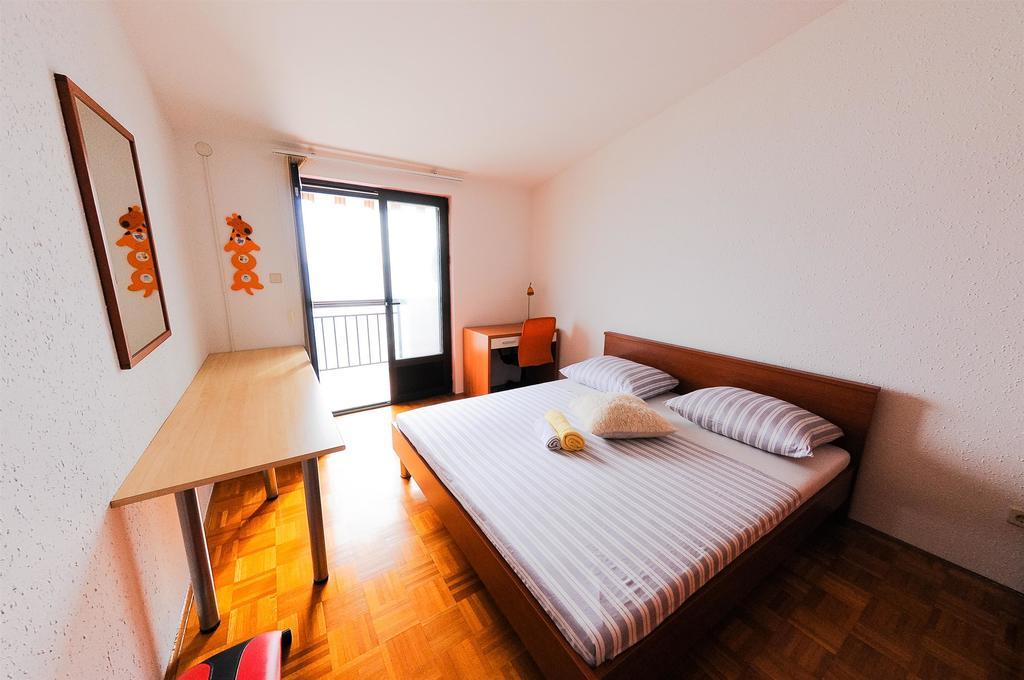 Apartments Marija Petricevic Podstrana Ruang foto