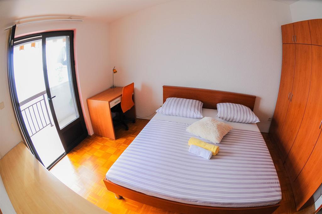 Apartments Marija Petricevic Podstrana Ruang foto