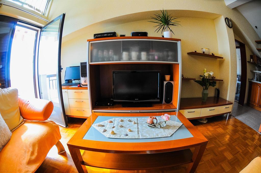 Apartments Marija Petricevic Podstrana Ruang foto