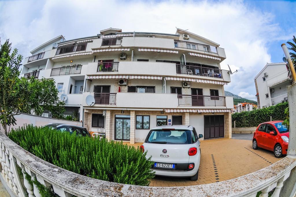Apartments Marija Petricevic Podstrana Ruang foto